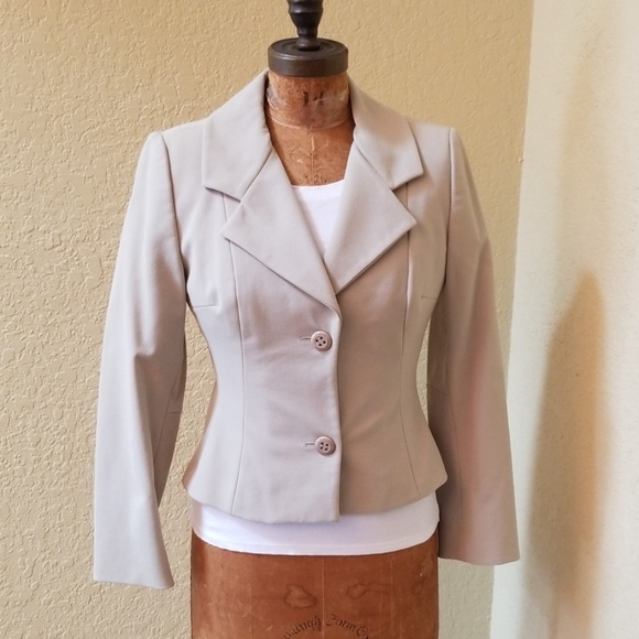 Dolce & Gabbana Jackets & Blazers - VINTAGE WOMEN DOLCE & GABBANA BEIGE WOOL SUIT
